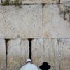 Le pape François se recueille en visite à Jerusalem le 26 mai 2014