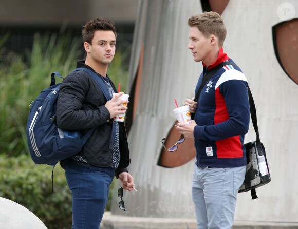 Exclusif – Le plongeur britannique Tom Daley et son chéri Dustin Lance Black à Houston, le 11 décembre 2013.