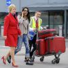 Amal Alamuddin, la fiancée de George Clooney arrivant à l'aéroport de Heathrow, Londres, le 13 mai 2014 avec de nombreux bagages en provenance des Etats-Unis.
