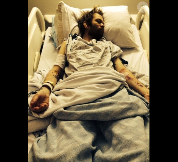 Deryck Whibley (Sum 41) à l'hôpital - mai 2014 