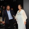 Guy Ritchie et sa compagne Jacqui Ainsley, enceinte de leur 3e enfant - Avant-première du film "Edge of Tomorrow" au BFI Imax à Londres le 28 mai 2014