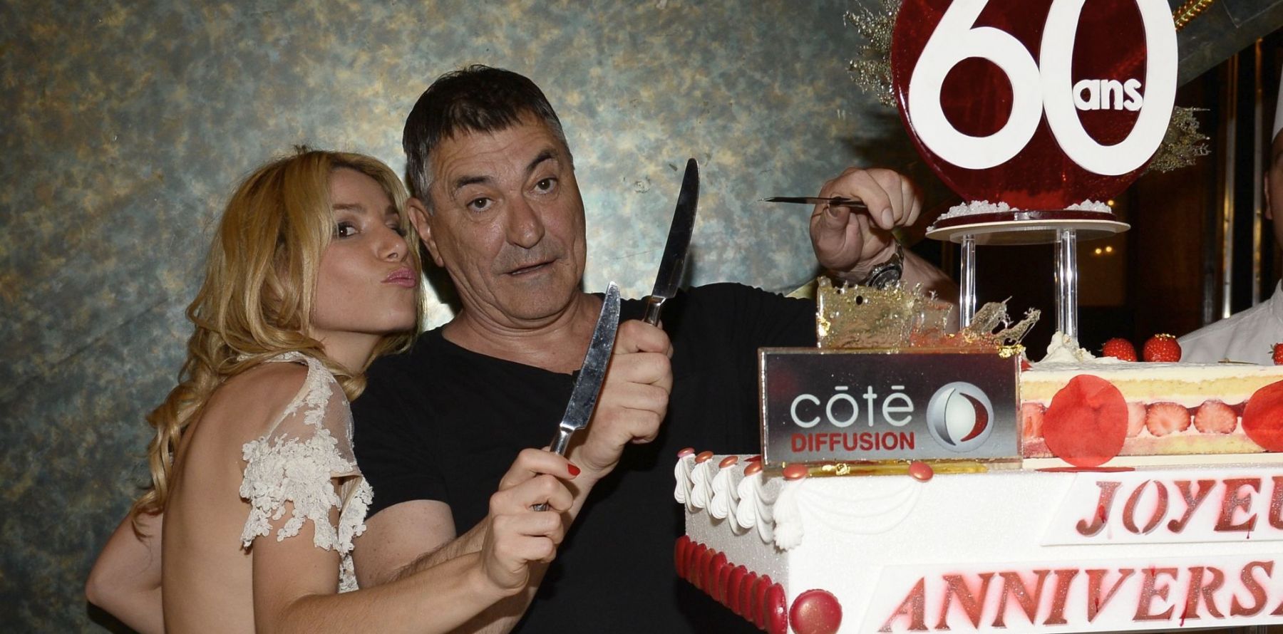 Jean Marie Bigard Emu Avec Tous Ses Amis Ses 60 Ans Dans Les Bras De Lola Purepeople