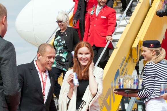 Gery Keszler, Marcia Cross arrivant à l'aéroport de Vienne le 30 mai 2014