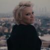 Pamela Anderson dans le nouveau clip du chanteur Morrissey, mis en ligne le 2 juin 2014.