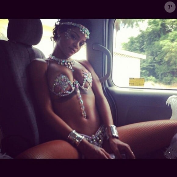 Rihanna prête pour le carnaval de La Barbade en 2013