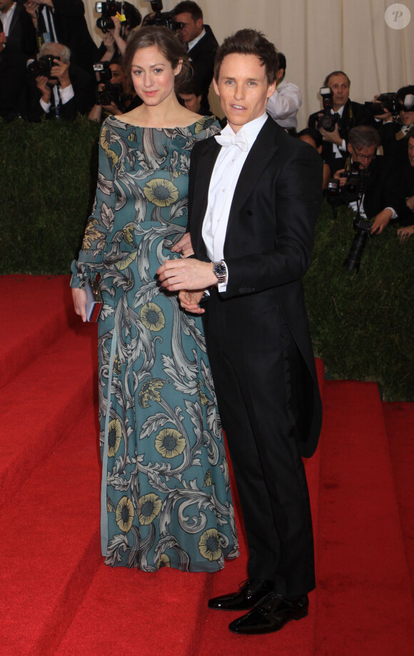 Eddie Redmayne et sa petite-amie Hannah Bagshawe à la soirée du Met Ball / Costume Institute Gala 2014" à New York, le 5 mai 2014.