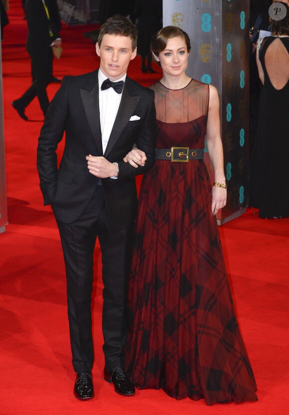 Eddie Redmayne et Hannah Bagshawe à Londres le 16 février 2014.