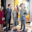Le prince Henrik de Danemark lors de l'inauguration d'une exposition que lui consacre le musée national de l'histoire à l'occasion des ses 80 ans, au palais de Fredensborg, le 28 mai 2014, en présence de la reine Margrethe II, du prince Joachim et de la princesse Marie.