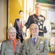 Le prince Henrik de Danemark lors de l'inauguration d'une exposition que lui consacre le musée national de l'histoire à l'occasion des ses 80 ans, au palais de Fredensborg, le 28 mai 2014, en présence de la reine Margrethe II, du prince Joachim et de la princesse Marie.