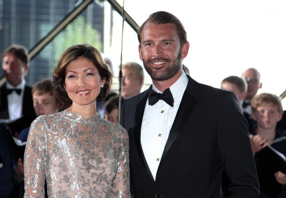 La comtesse Alexandra de Frederiksborg, ex-femme du prince Joachim, et son époux Martin Jorgensen le 1er juin 2014 au siège de Radio Danemark à Copenhague pour le gala en l'honneur des 80 ans du prince consort Henrik.