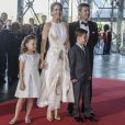 La princesse Mary de Danemark et son mari le prince Frederik de Danemark avec leurs enfants le prince Christian et la princesse Isabella le 1er juin 2014 au siège de Radio Danemark à Copenhague pour le gala en l'honneur des 80 ans du prince consort Henrik.