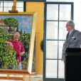  Le prince Henrik de Danemark dévoile un nouveau portrait le 2 juin 2014 à l'Orangerie du château de Fredensborg pour son 80e anniversaire. 