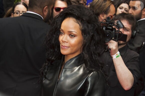 Rihanna arrive au Hard Rock Cafe, dans le 9e arrondissement. Paris, le 5 juin 2014.