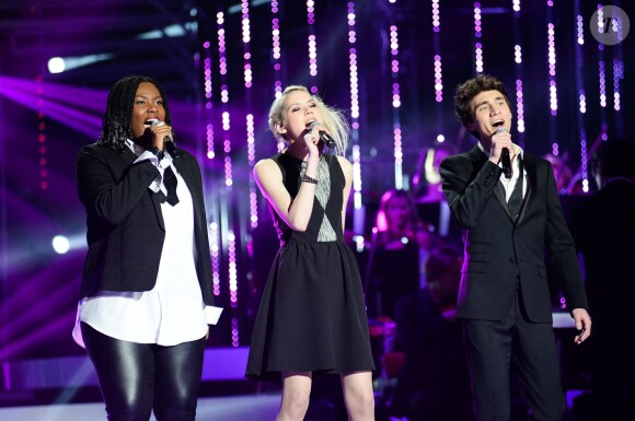 EXCLUSIF - Yseult, Mathieu et Sophie-Tith lors de la finale de la Nouvelle Star 2014 sous le chapiteau de L'arche Saint-Germain à Issy-les-Moulineaux. Le 13 février 2014.