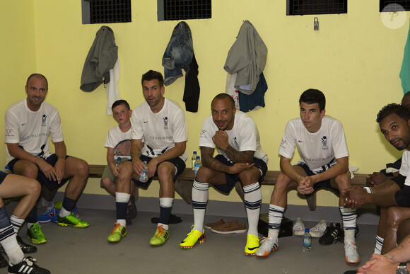 Dans les vestiaires du match de football organisé au profit de l'association #YDF, le 31 mai 2014 à St-Barthélémy.