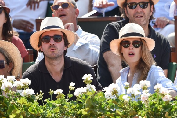 Antoine Arnault and Natalia Vodianova lors de la finale homme des Internationaux de France de tennis de Roland-Garros à Paris, le 8 juin 2014.