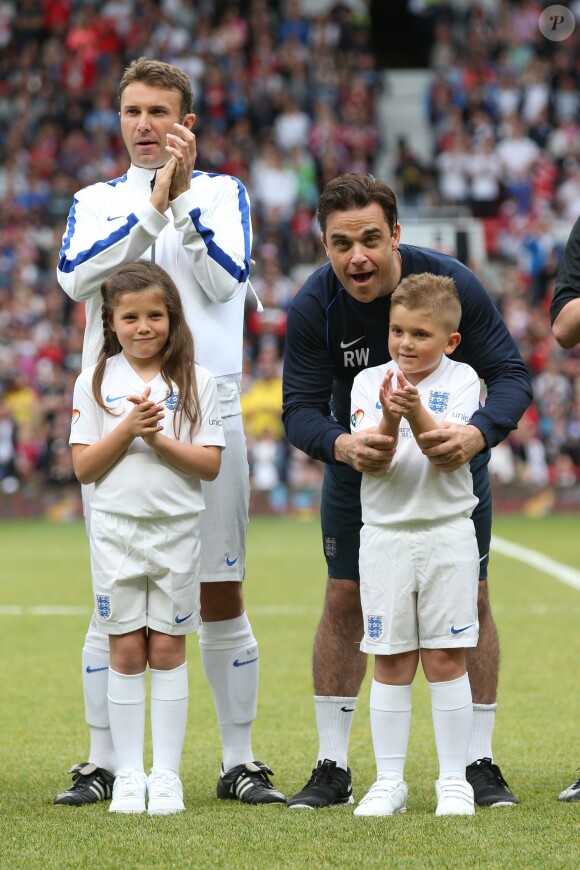 Robbie Williams lors de l'événement Soccer Aid, à Manchester le 8 juin 2014