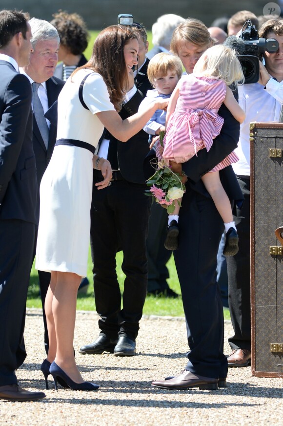 Kate Middleton, duchesse de Cambridge, au Musée maritime national de Londres, le 10 juin 2014, pour soutenir Sir Ben Ainslie dans sa campagne pour la 35e Coupe de l'America, qui sera disputée en 2017.