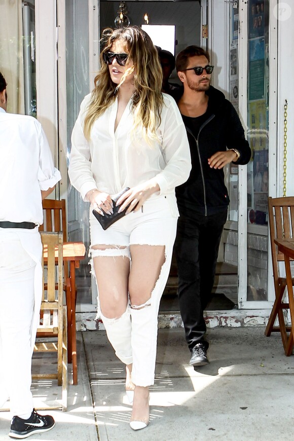 Khloé Kardashian et Scott Disick quittent le restaurant Pierre's à Bridgehampton. Le 11 juin 2014.