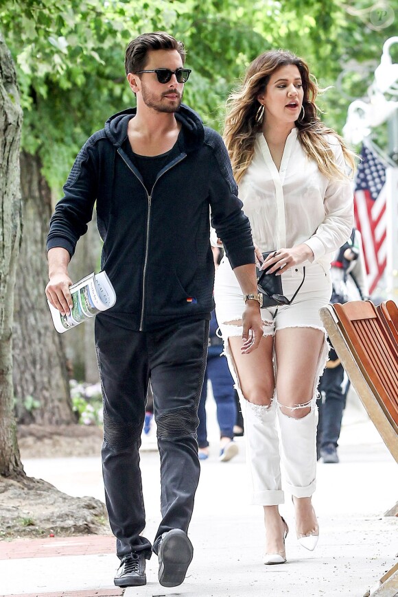 Khloé Kardashian et Scott Disick, en pleine séance shopping dans les Hamptons. New York, le 11 juin 2014.