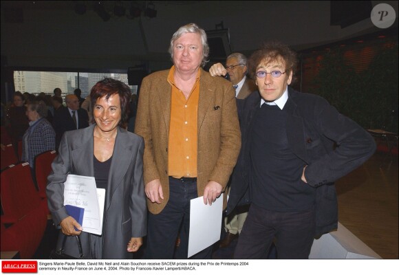 Marie-Paule Belle, David McNeil et Alain Souchon à Paris le 4 juin 2004. 