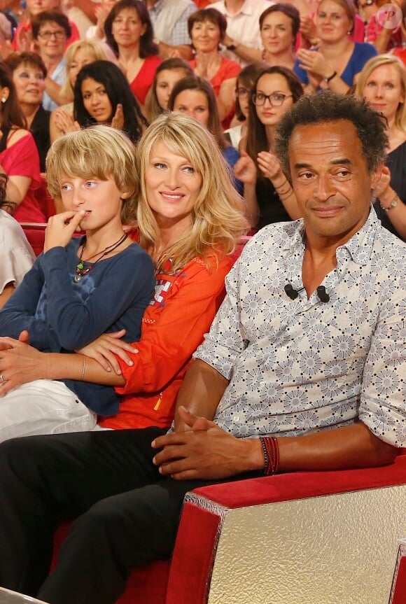 Isabelle Camus avec Yannick Noah et leur fils - Enregistrement de l'émission "Vivement Dimanche" à Paris le 11 juin 2014. L'émission sera diffusée le 15 juin sur France 2.