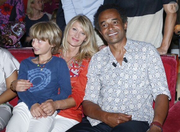 Isabelle Camus avec Yannick Noah et leur fils Joalukas - Enregistrement de l'émission "Vivement Dimanche" à Paris le 11 juin 2014. L'émission sera diffusée le 15 juin sur France 2.