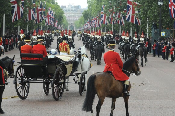 Image du défilé Trooping the Colour marquant le 14 juin 2014 la célébration solennelle des 88 ans de la souveraine.