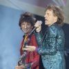 Mick Jagger et Ronnie Wood lors du concert des Rolling Stones au Stade de France à Paris, le 13 juin 2014.