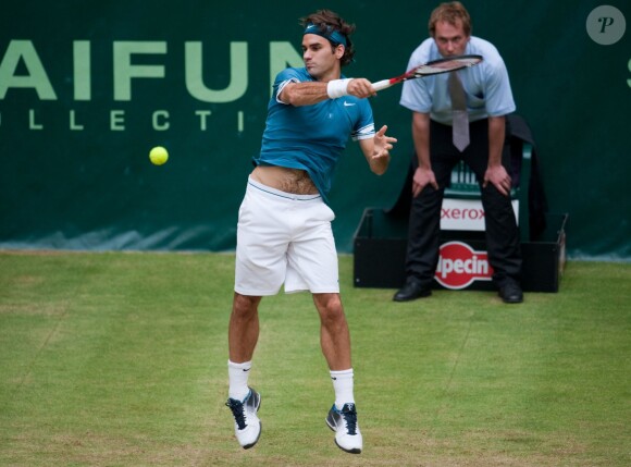 Roger Federer contre Alejandro Falla à Halle, le 10 juin 2010. 