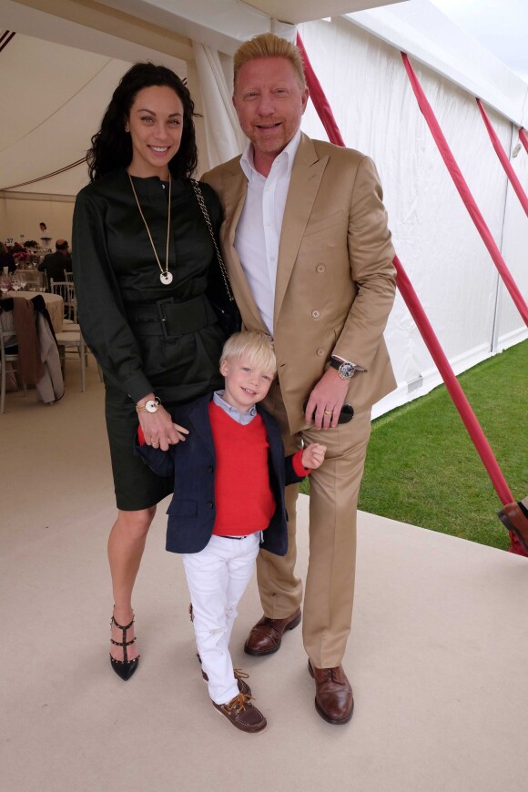 Boris Becker, sa femme Lilly Kerssenberg et leur fils Amadeus lors de la finale de la "Queens Cup Polo" au Park Polo Club de Windsor, le 15 juin 2014
