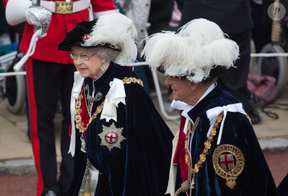 Elizabeth II et le duc d'Edimbourg au cours du service annuel de l'ordre de la jarretière, le 16 juin 2014 à la chapelle Saint George à Windsor.