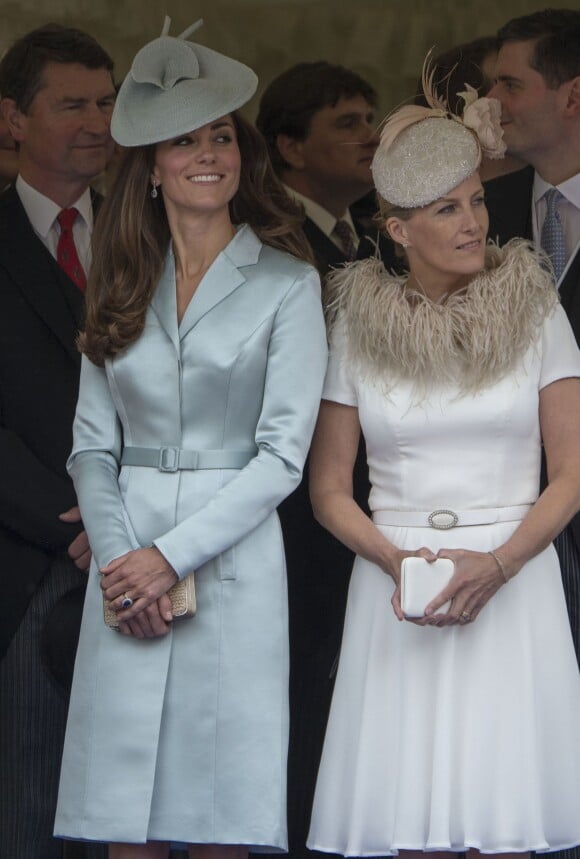 Kate Middleton, duchesse de Cambridge, et la comtesse Sophie de Wessex lors du service annuel de l'ordre de la jarretière, le 16 juin 2014 à la chapelle Saint George à Windsor.