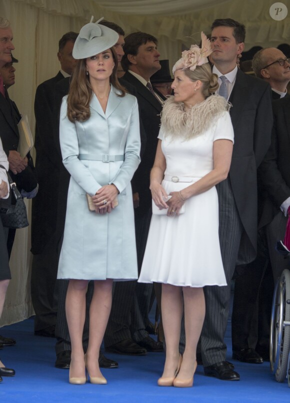 Kate Middleton, duchesse de Cambridge, et la comtesse Sophie de Wessex lors du service annuel de l'ordre de la jarretière, le 16 juin 2014 à la chapelle Saint George à Windsor.