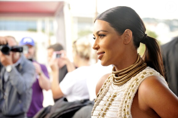 Kim Kardashian est à Cannes pour participer à la soirée du MailOnline à bord d'un yacht dans le cadre du "Cannes Lions 2014" à Cannes le 18 juin 2014.