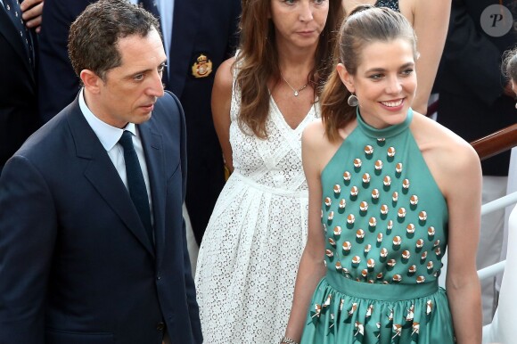 Gad Elmaleh et sa compagne Charlotte Casiraghi lors de l'inauguration du Yacht-Club de Monaco, le 20 juin 2014 au port Hercule de Monaco