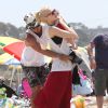 Gwen Stefani, son mari Gavin Rossdale et leur fils Apollo passent leur samedi à la plage. Santa Monica, le 21 juin 2014.