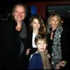 Sting et Trudie Styler avec leurs enfants Eliot (Coco) et Giacomo à Londres, le 14 décembre 2004.