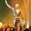 M. Pokora salue le public lors de la dernière représentation de la comédie musciale Robin des bois, Ne renoncez jamais au Zénith d'Orléans le 29 juin 2014