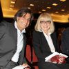 Alexandre Zouari, Mireille Darc - Vente aux enchères "Les Coeurs des Créateurs" chez Christie's au profit de la Chaîne de l'Espoir à Paris le 3 juillet 2014.