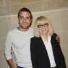 Karl Lagasse et Mireille Darc - Vente aux enchères "Les Coeurs des Créateurs" chez Christie's au profit de la Chaîne de l'Espoir à Paris le 3 juillet 2014.