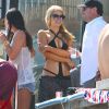 Paris Hilton en maillot de bain fête le "Independence Day" à Malibu, Los Angeles, le 4 Juillet 2014
