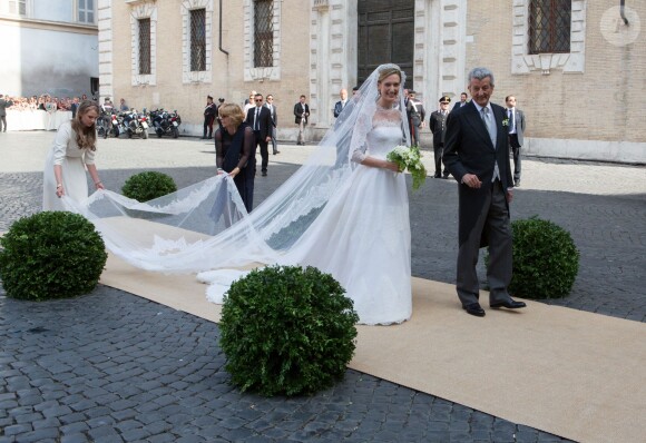 Elisabetta Maria Rosboch von Wolkenstein et son papa Ettore Rosboch von Wolkenstein - Mariage du Prince Amedeo de Belgique et de Elisabetta Maria Rosboch von Wolkenstein, à la basilique de Santa Maria à Trastevere, Rome, Italie le 5 juillet 2014.