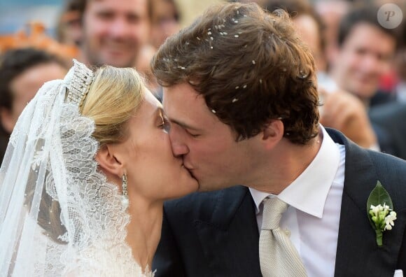 Des mariés aux anges ! Le prince Amedeo et Elisabetta Maria Rosboch von Wolkenstein ont célébré leur mariage le 5 juillet 2014 à Rome