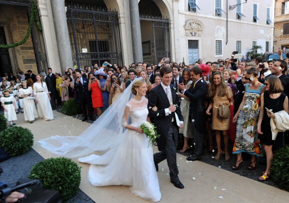 Des mariés aux anges ! Le prince Amedeo et Elisabetta Maria Rosboch von Wolkenstein ont célébré leur mariage le 5 juillet 2014 à Rome