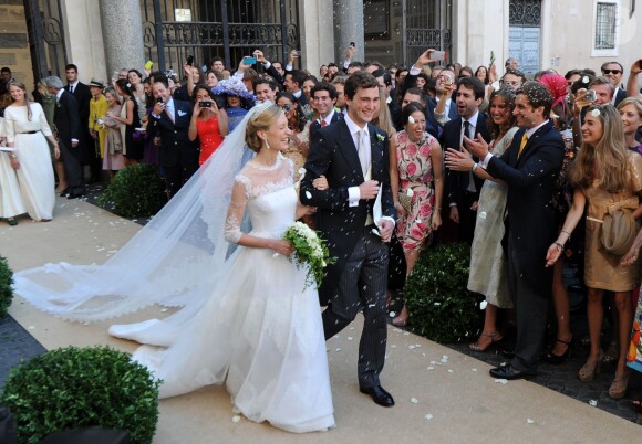 Des mariés aux anges ! Le prince Amedeo et Elisabetta Maria Rosboch von Wolkenstein ont célébré leur mariage le 5 juillet 2014 à Rome