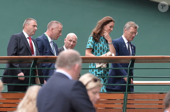 Kate Middleton arrive à Wimbledon pour assister à la finale homme entre Roger Federer et Novak Djokovic, le 6 juillet 2014.