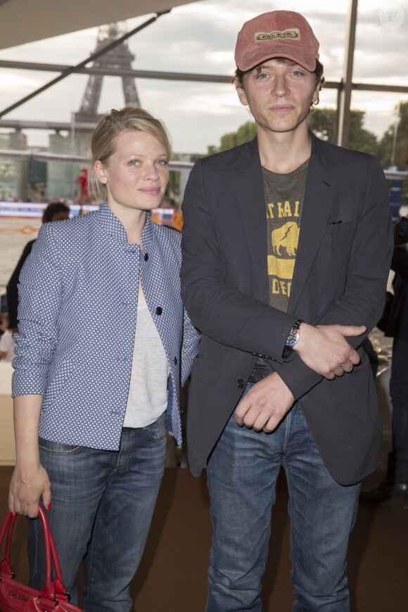 Exclusif - Mélanie Thierry et Raphaël - Premier jour du Paris Eiffel Jumping présenté par Gucci, septième étape du Longines Global Champions Tour, à Paris le 4 juillet 2014.