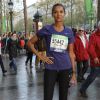 Karine Le Marchand au départ du Marathon de Paris le 6 avril 2014, près des Champs-Elysées (Paris). 