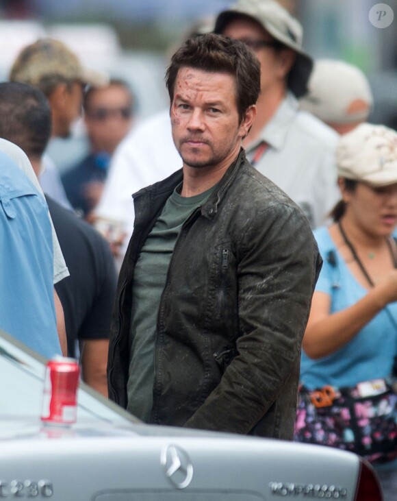 Mark Wahlberg sur le tournage du film "Transformers 4" à Detroit, le 31 juillet 2013.